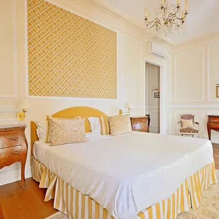 Victor Louis - Centre Guest house