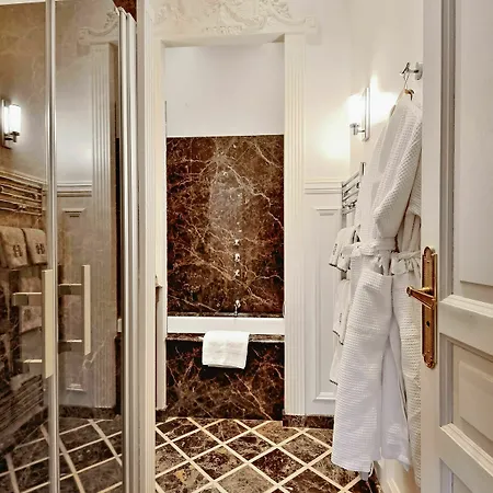 Victor Louis - Centre Maison d'hôtes 2*