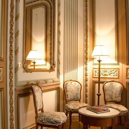 Victor Louis - Centre Maison d'hôtes