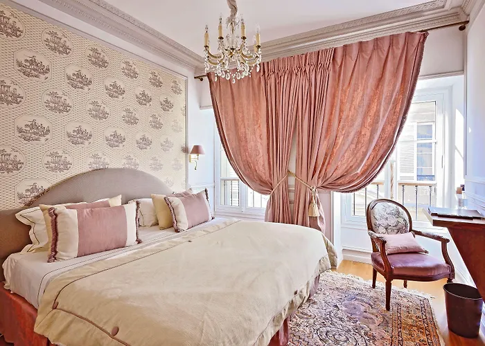 Victor Louis - Centre Πανσιόν 4*