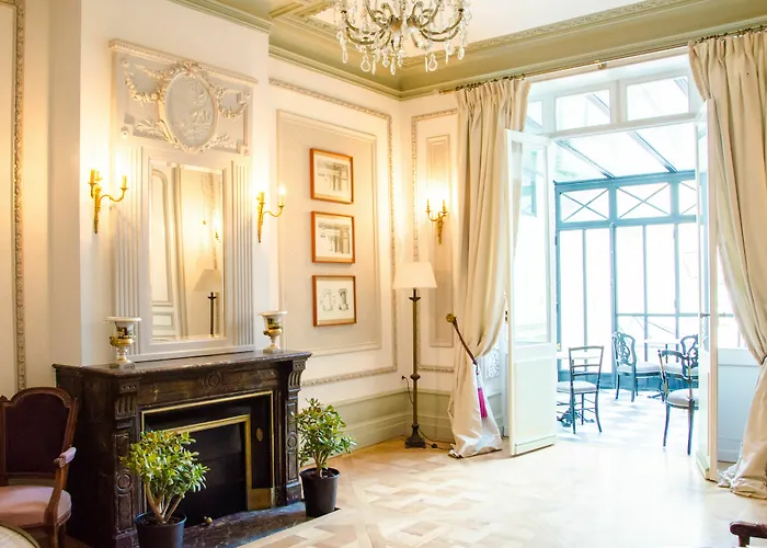 Victor Louis - Centre Πανσιόν 4*