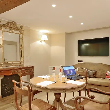 Victor Louis - Centre 招待所 4*