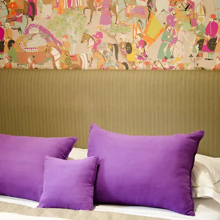 Victor Louis - Centre