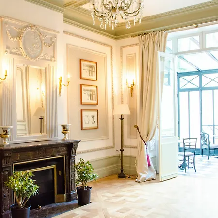 Victor Louis - Centre 招待所 4*