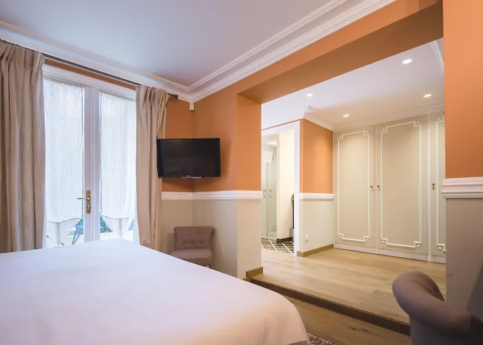 Victor Louis - Centre Maison d'hôtes 4*
