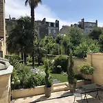 Victor Louis - Centre Vendégház 4*