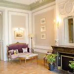 Victor Louis - Centre