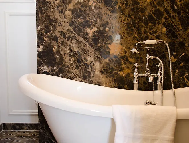 Gasthuis Victor Louis - Centre 4*